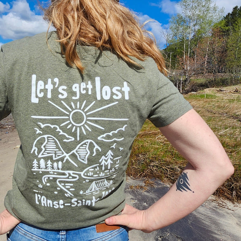 T-shirt Let's get lost - L'Anse-Saint-Jean | Rebelles des bois design
