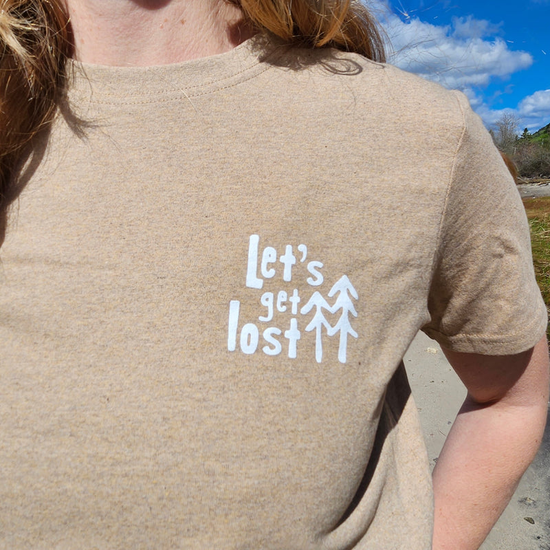 T-shirt Let's get lost - L'Anse-Saint-Jean | Rebelles des bois design