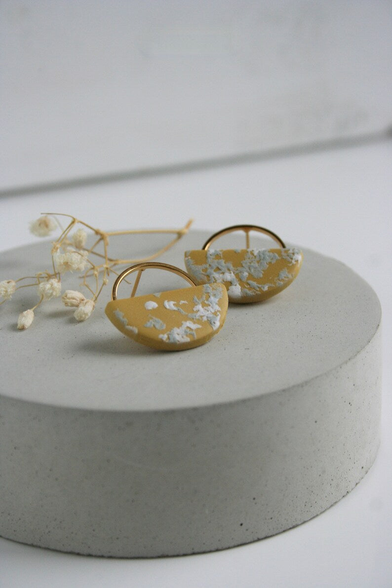 Boucles demi-lune | jaune et confettis | BOUCLE D'OR