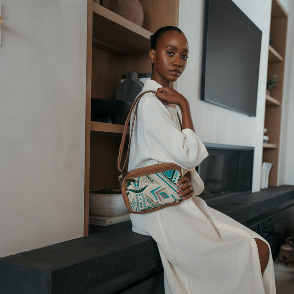 Sac Scarlet Wristlet| Pokoloko