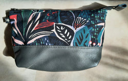 La trousse | Dark Jungle | Kazak
